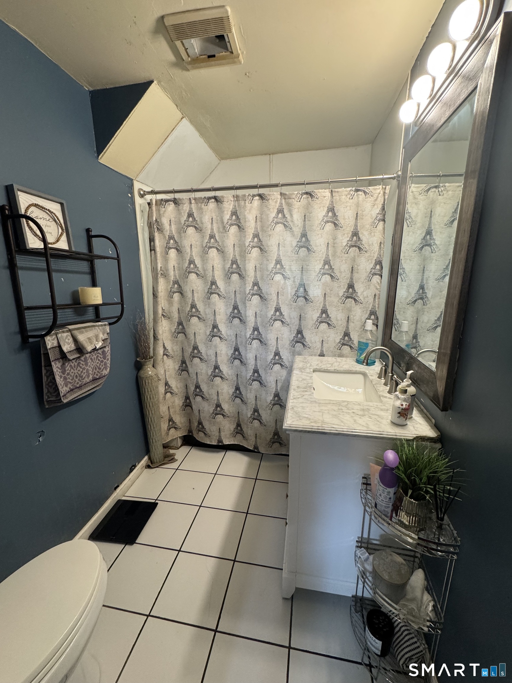 6 Beech Street Danbury CT 06810