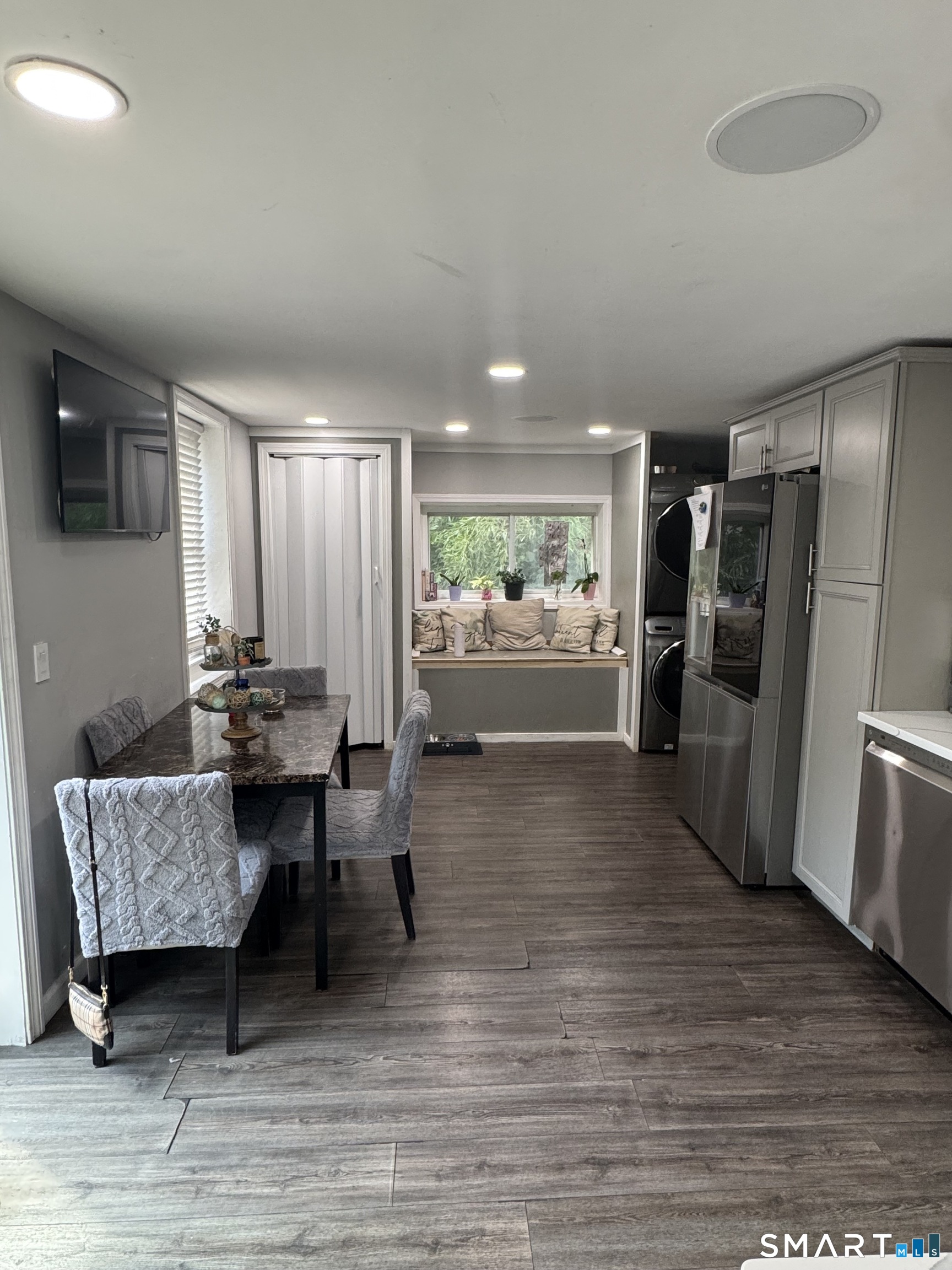6 Beech Street Danbury CT 06810