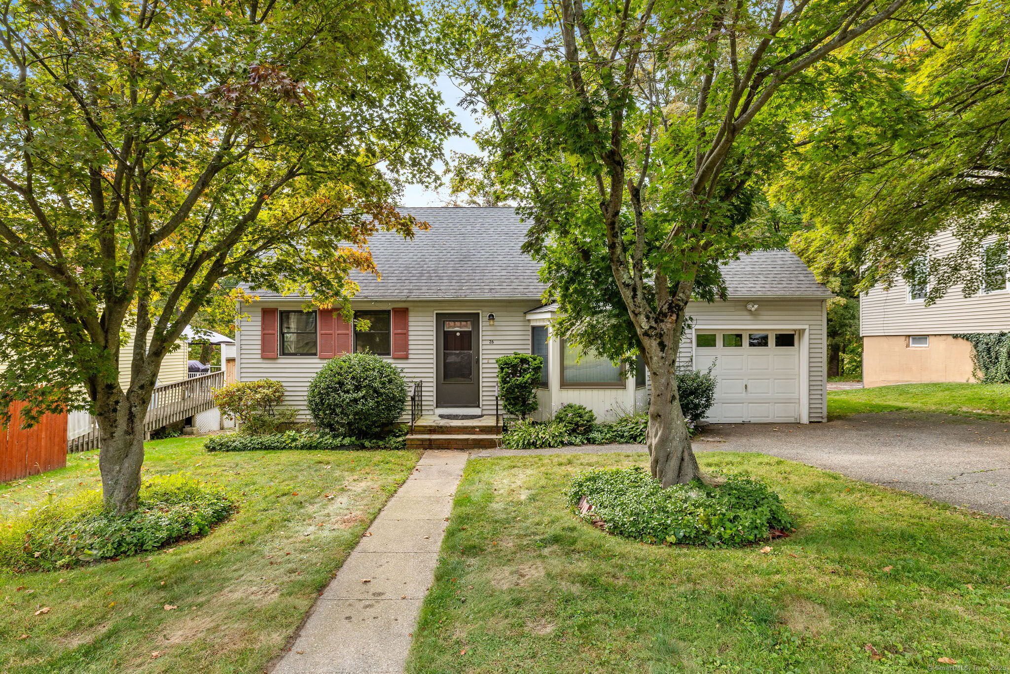 26 Dartmouth Lane Danbury CT 06810