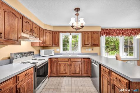 25 Briarwood Lane Wallingford CT 06492