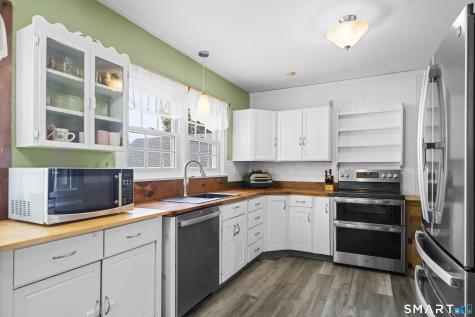 10 Manning Road Windsor Locks CT 06096