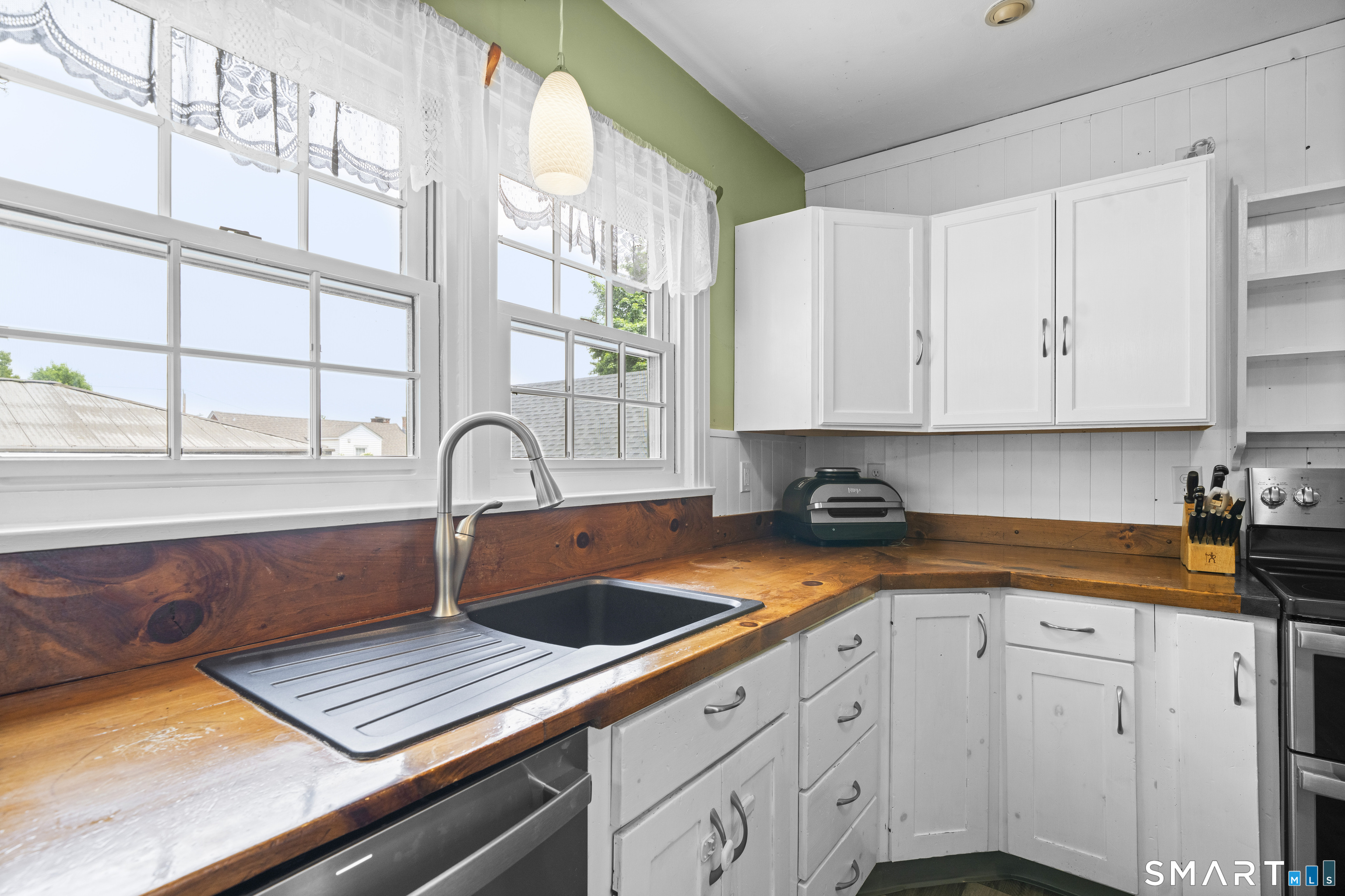10 Manning Road Windsor Locks CT 06096