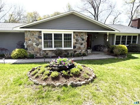 9 Delno Drive Danbury CT 06811