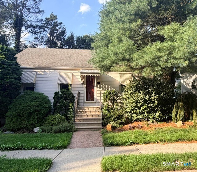 21 Athol Place Hamden CT 06517