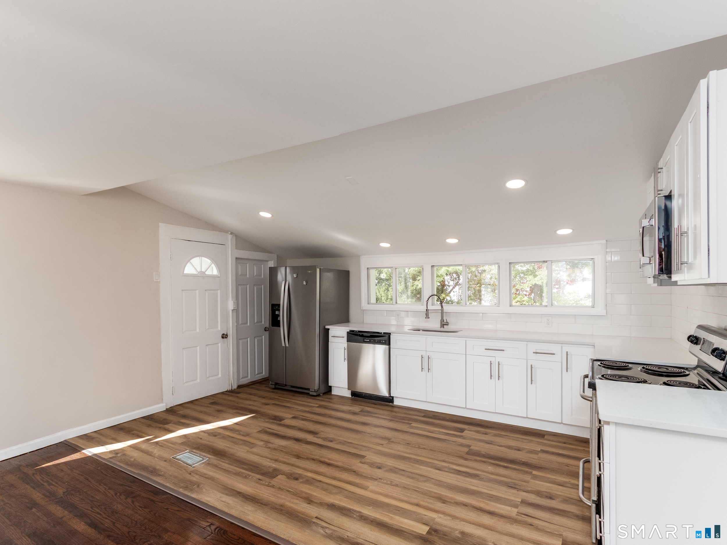 61 Clark Avenue North Haven CT 06473