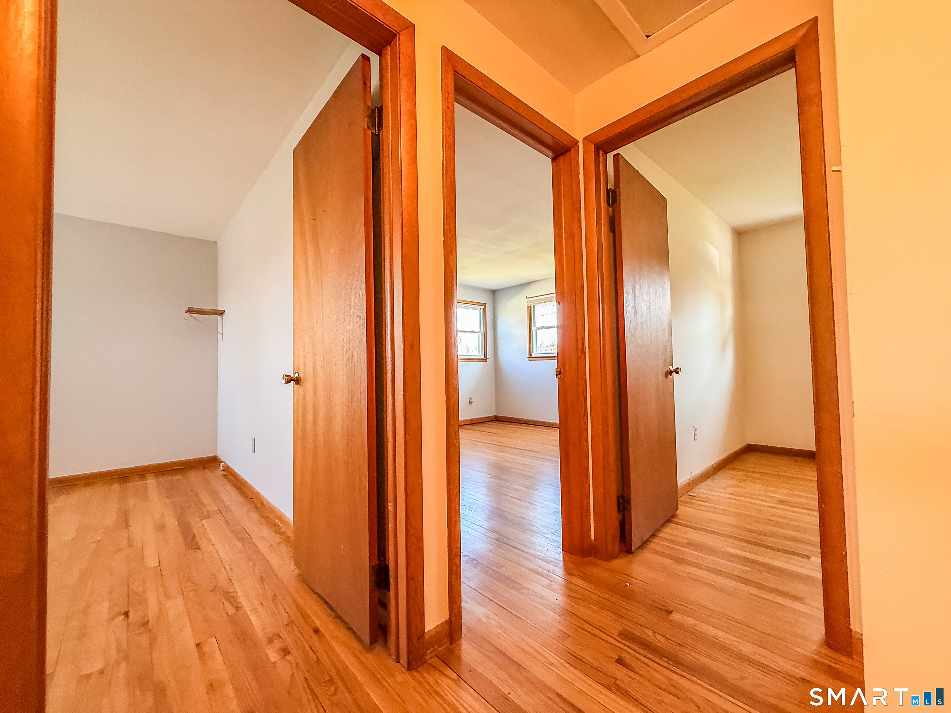 27 Londonderry Drive Wallingford CT 06492