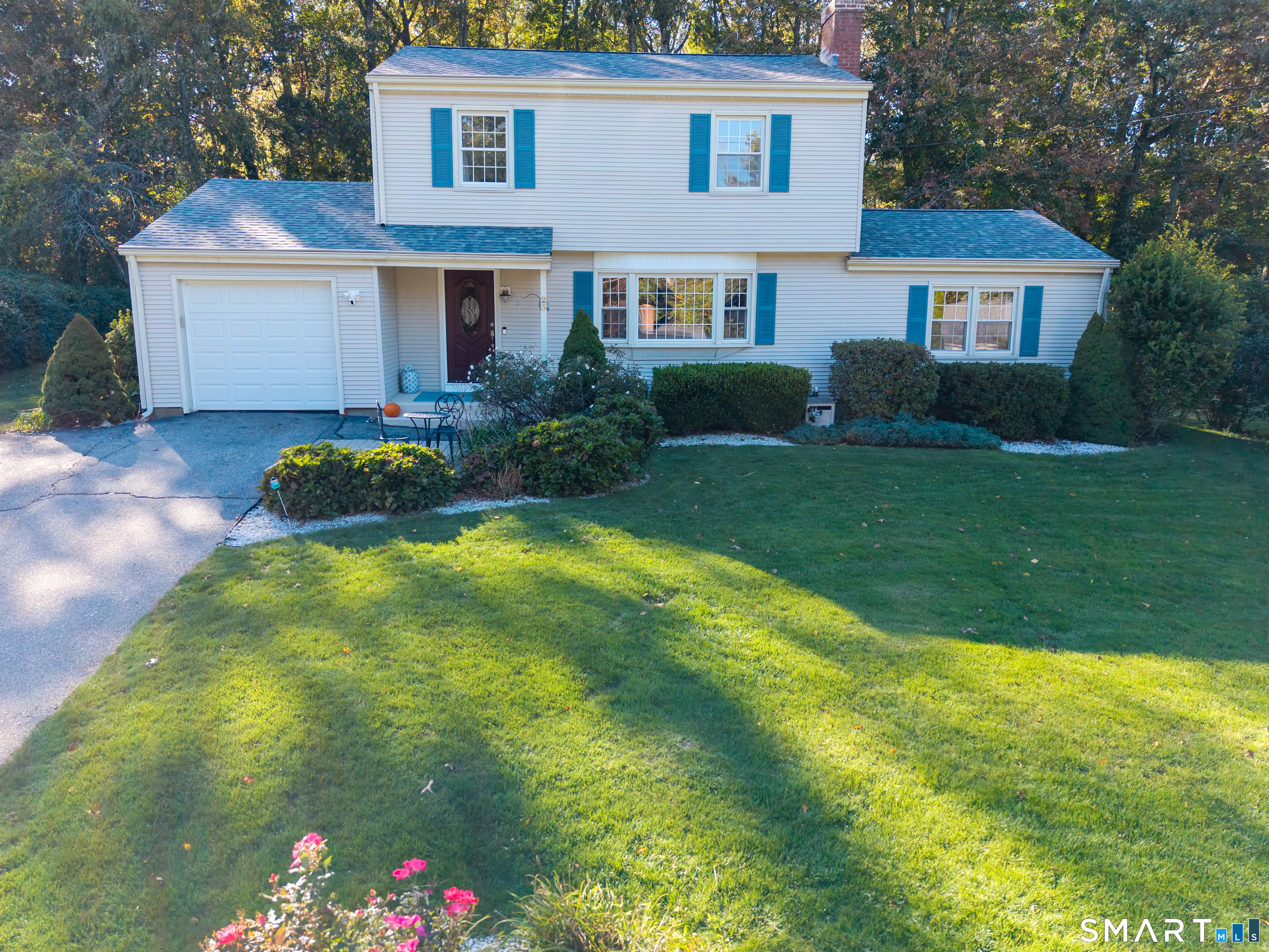 23 Oakwood Drive Ledyard CT 06335