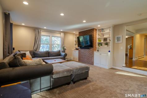 23 Oakwood Drive Ledyard CT 06335