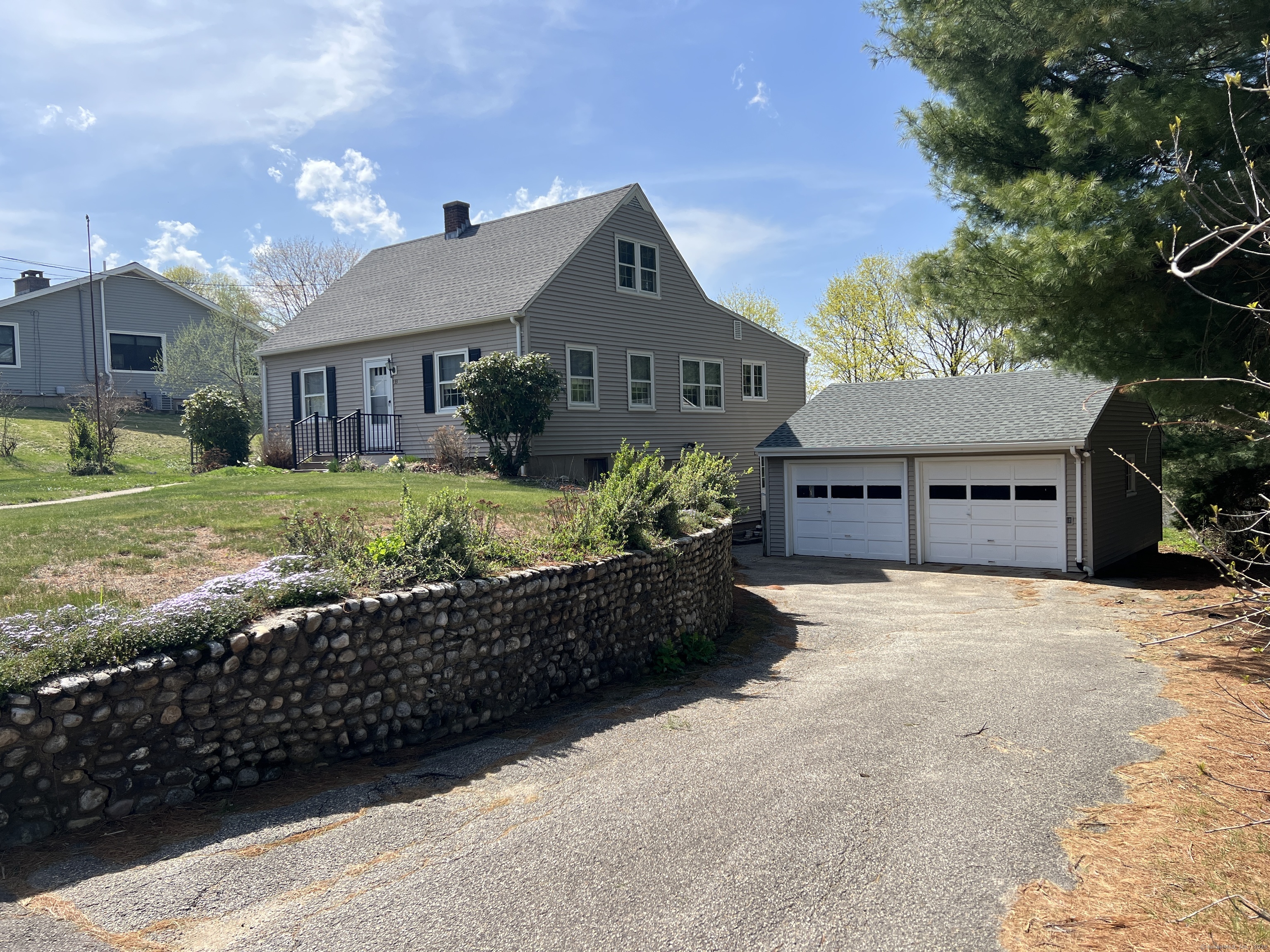 33 Prindle Avenue Ansonia CT 06401