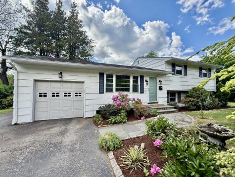 12 Sugar Plum Lane Fairfield CT 06824