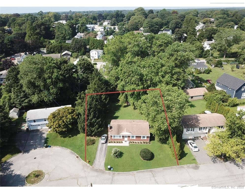 33 Lodus Court New London CT 06320