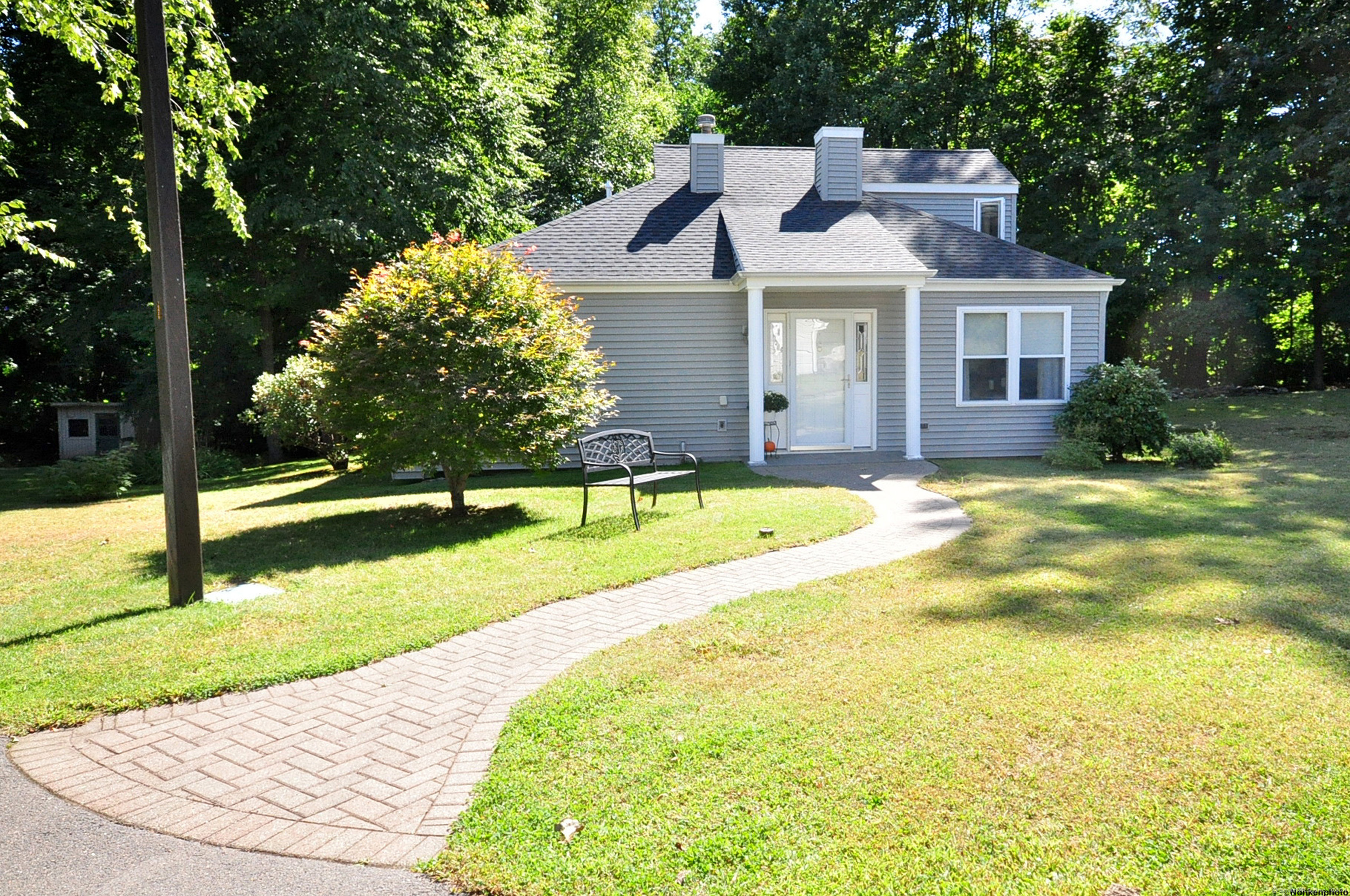 6 Chatham Lane Bristol CT 06010