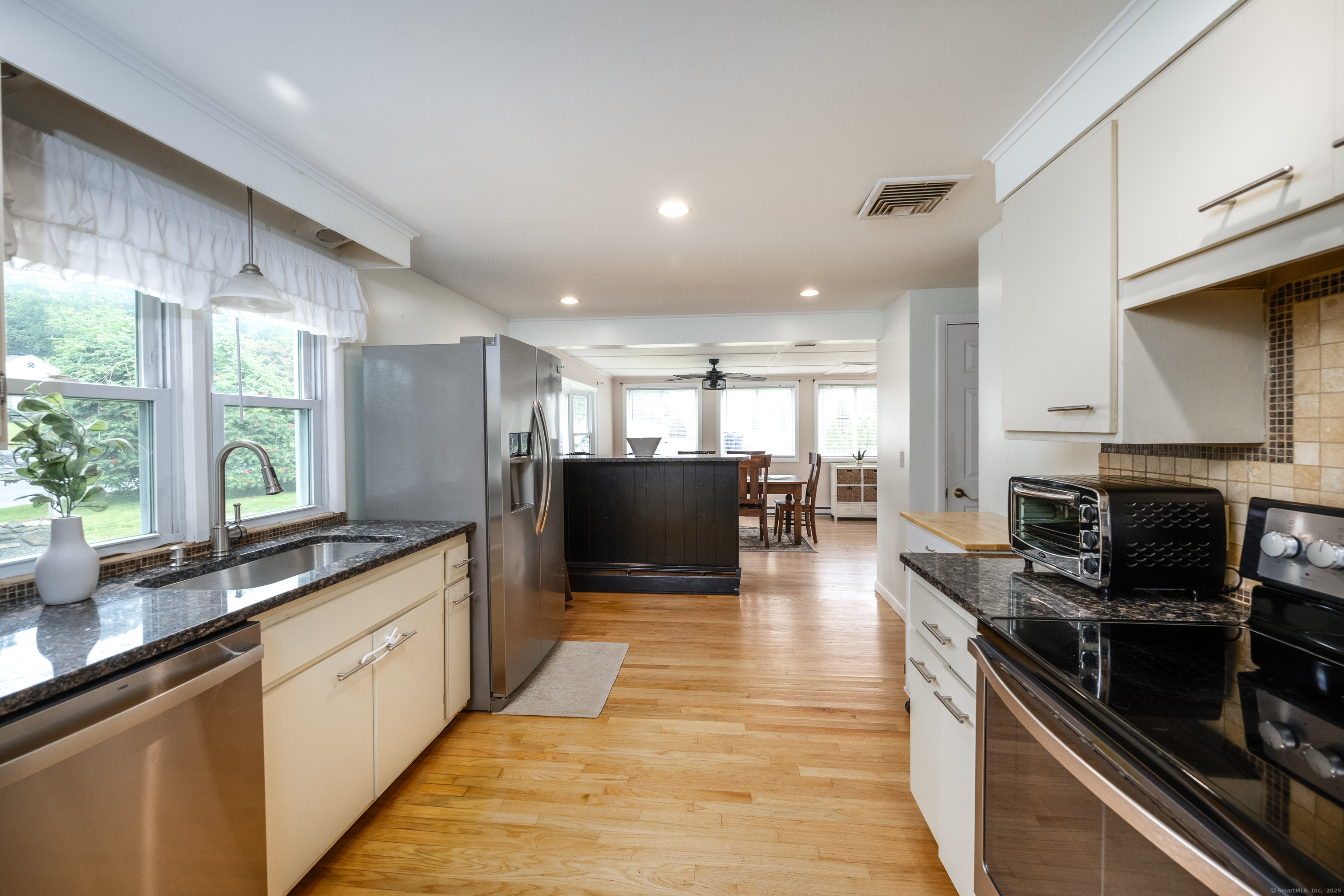 16 Westview Drive Bethel CT 06801