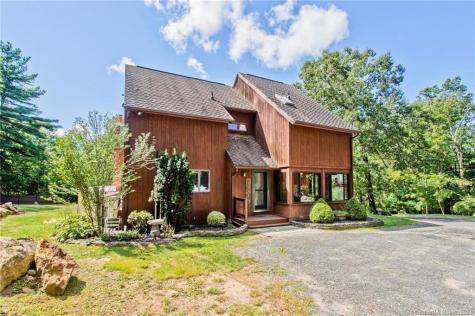33 Sizer Drive Wales MA 01081