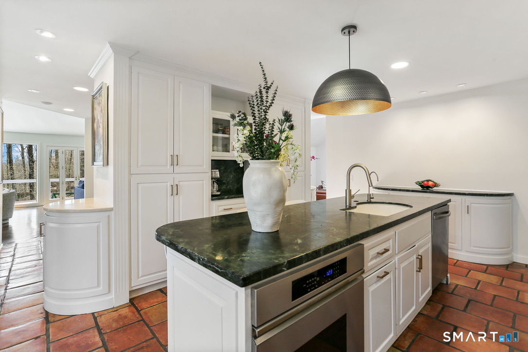 14 White Oak Lane Weston CT 06883