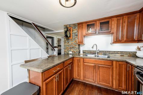 73 Clark Avenue East Haven CT 06512