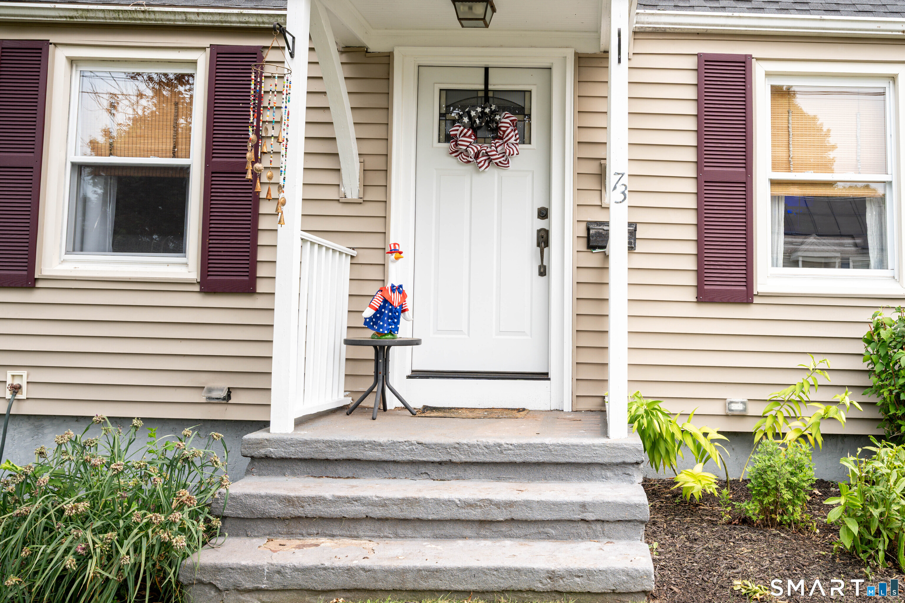 73 Clark Avenue East Haven CT 06512