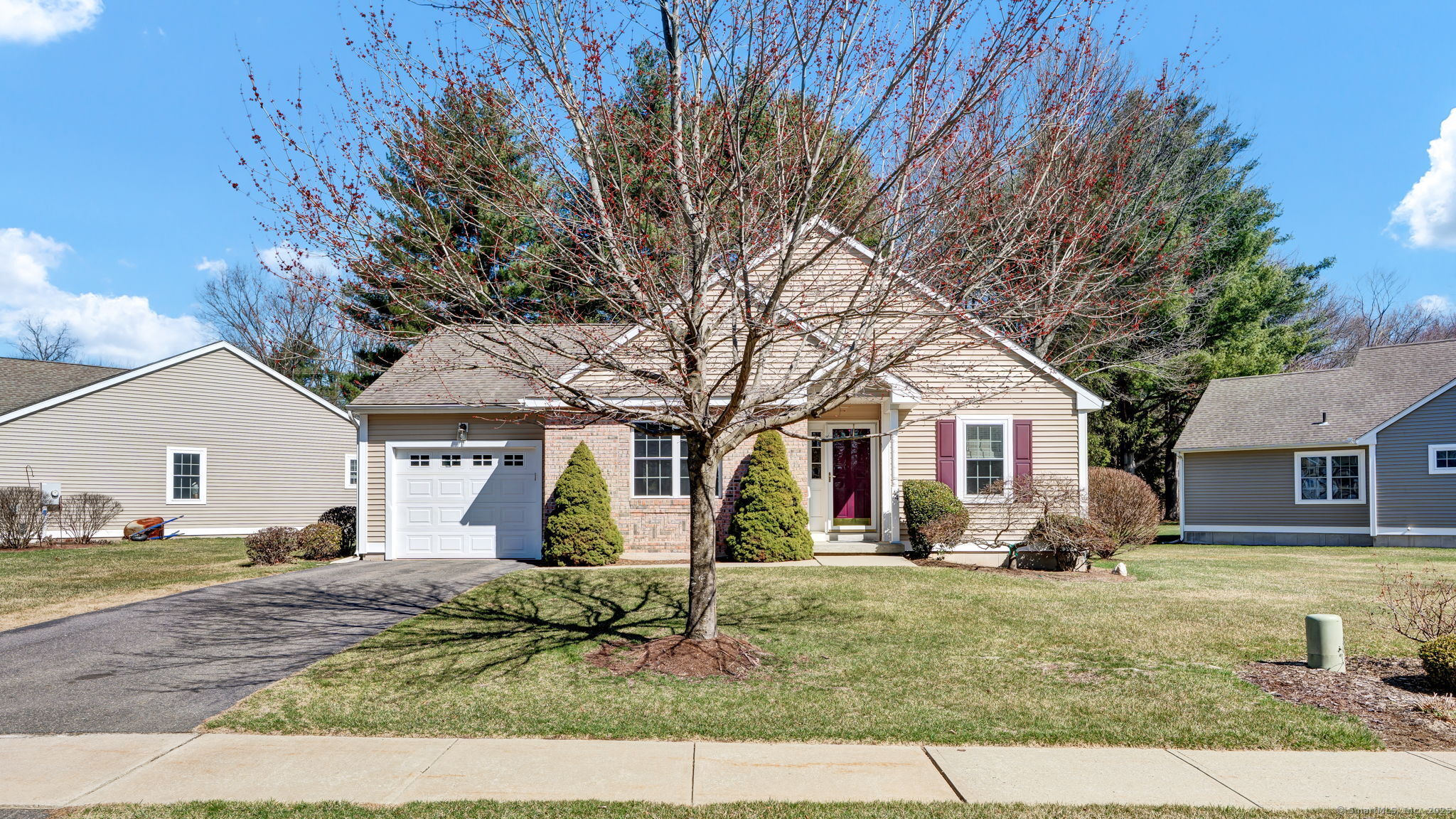 44 Bailey Circle South Windsor CT 06074