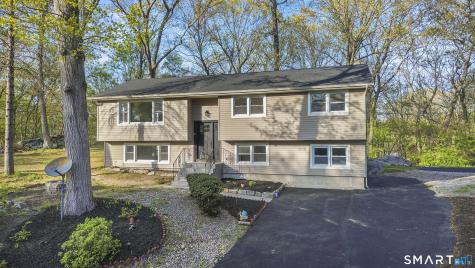 30 Patricia Court Ledyard CT 06335
