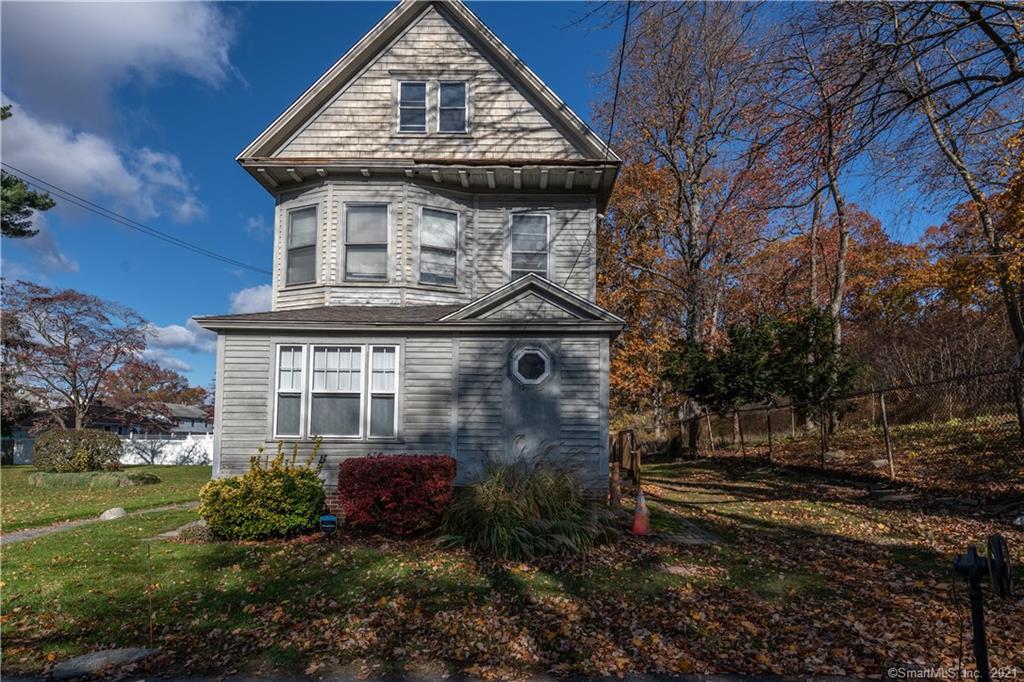 115 Kingsbury Road Bridgeport CT 06610