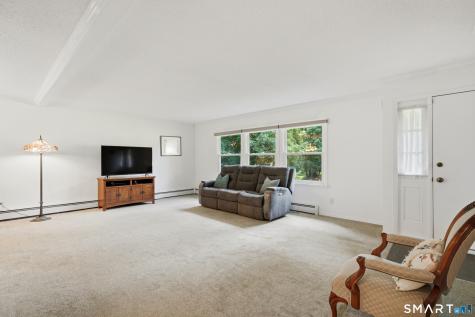28 Meetinghouse Terrace New Milford CT 06776
