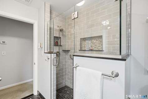 28 Meetinghouse Terrace New Milford CT 06776