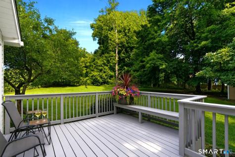 28 Meetinghouse Terrace New Milford CT 06776