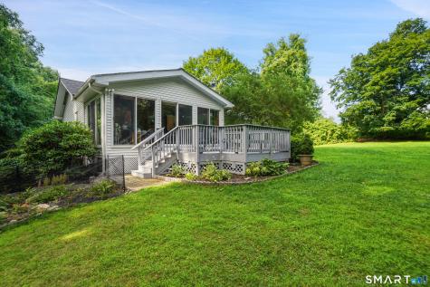 28 Meetinghouse Terrace New Milford CT 06776