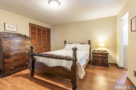 92 Reservoir Road Newington CT 06111