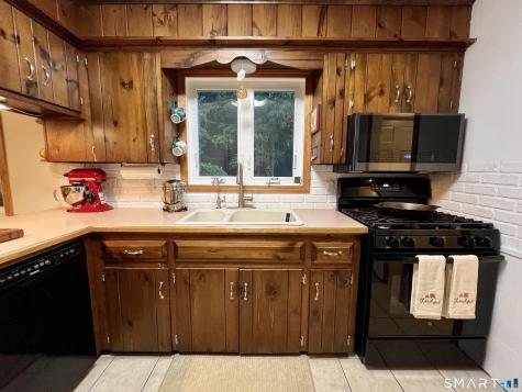 26 Forest Road Stafford CT 06076