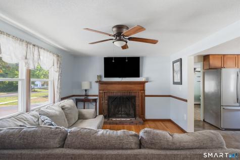 60 Simon Road Enfield CT 06082
