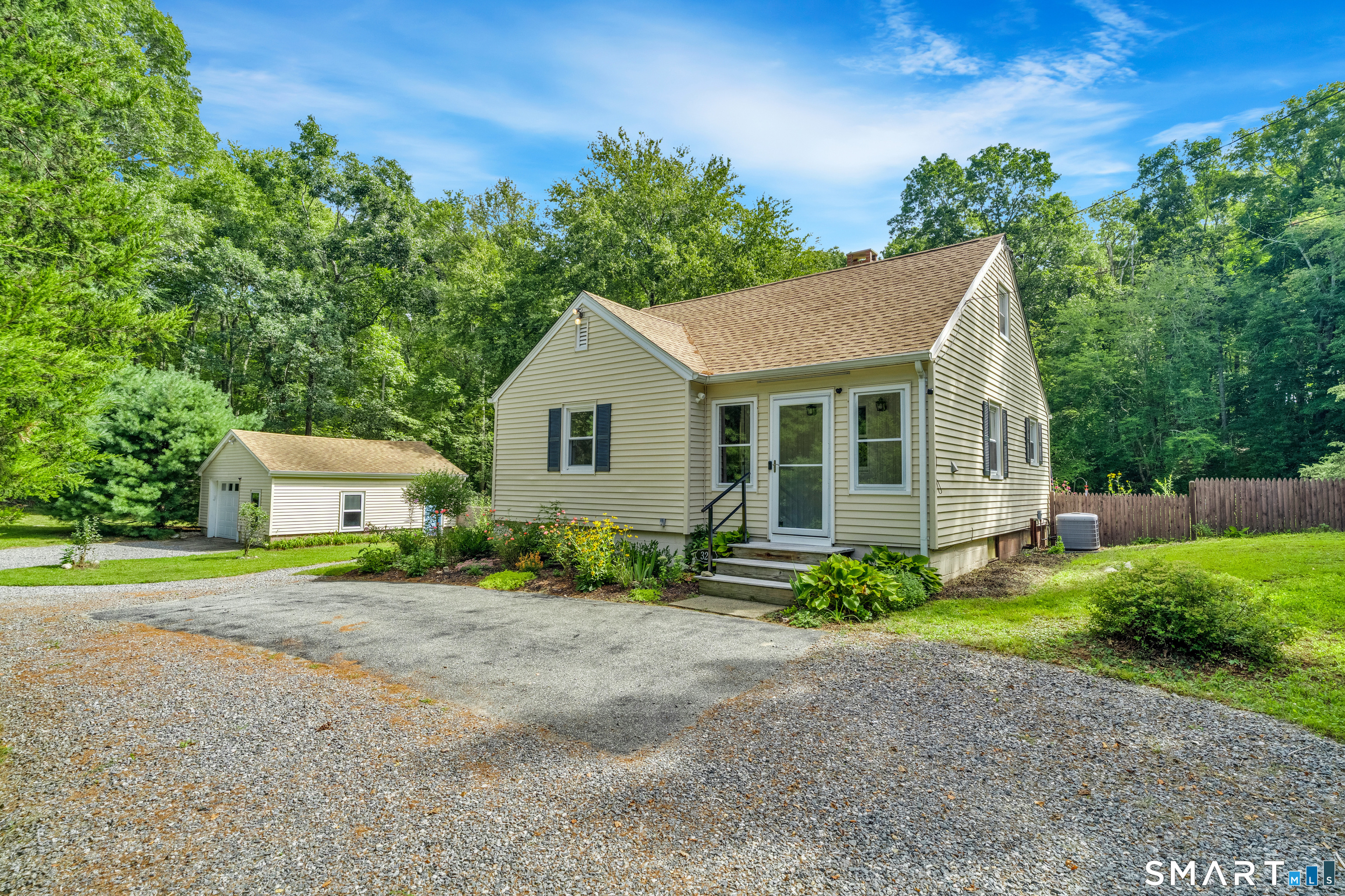 328 North Stonington Road Stonington CT 06378