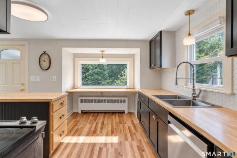 328 North Stonington Road Stonington CT 06378