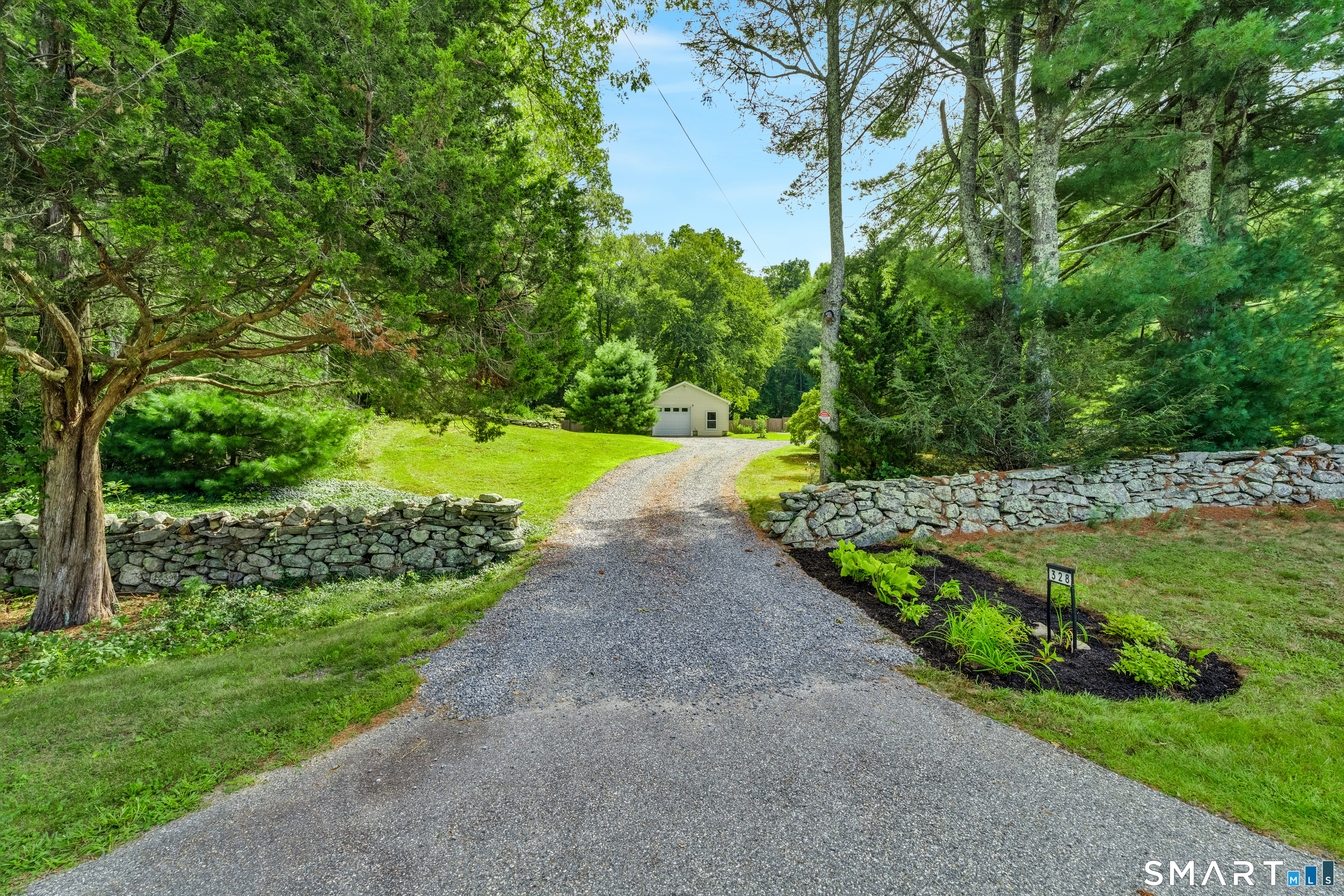 328 North Stonington Road Stonington CT 06378