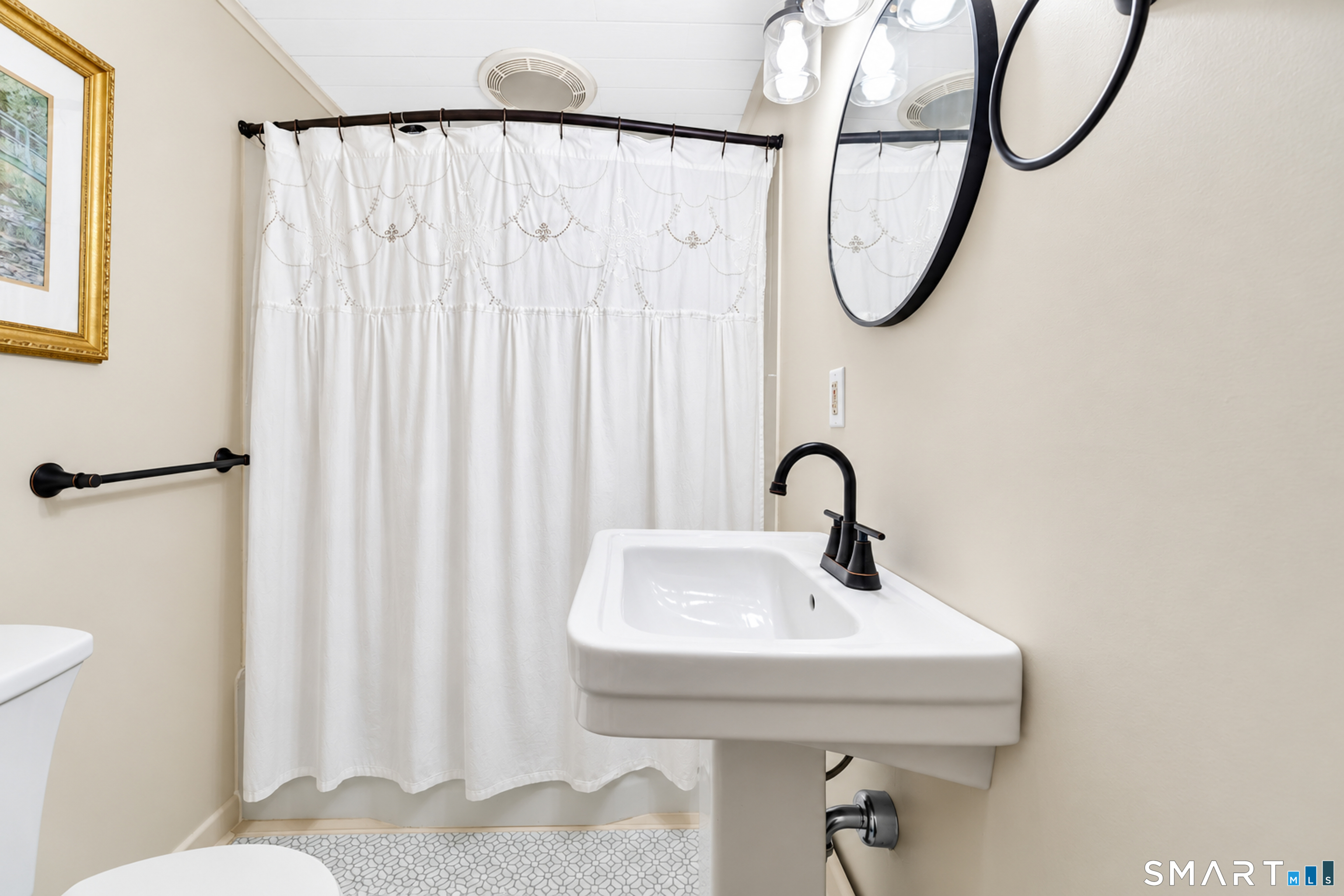 328 North Stonington Road Stonington CT 06378