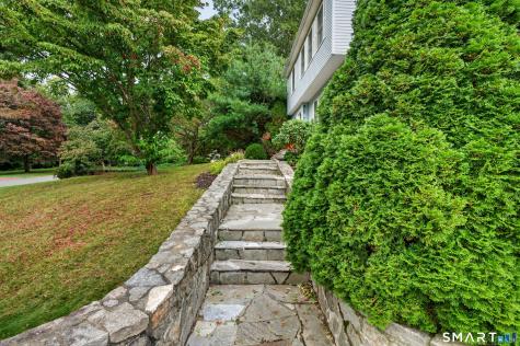 18 Rockridge Terrace Prospect CT 06712