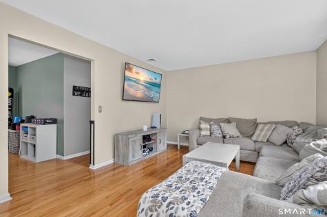 18 Rockridge Terrace Prospect CT 06712