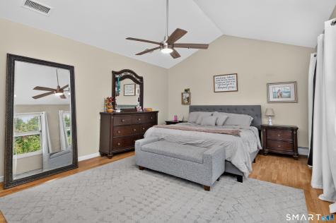 18 Rockridge Terrace Prospect CT 06712