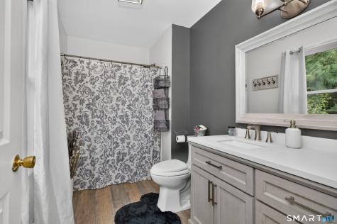 18 Rockridge Terrace Prospect CT 06712