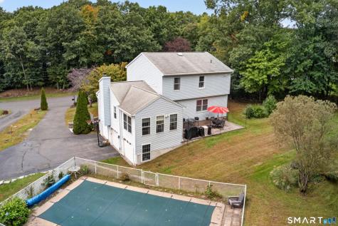 18 Rockridge Terrace Prospect CT 06712