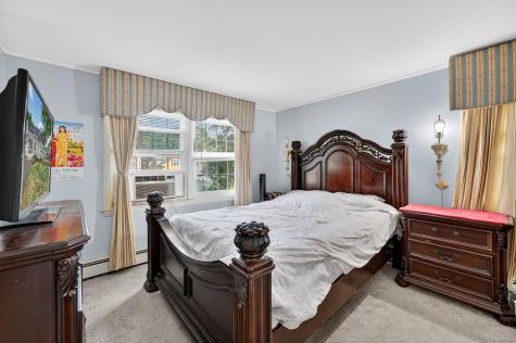 15 Saint John Street Manchester CT 06040