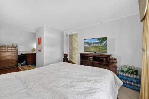 15 Saint John Street Manchester CT 06040