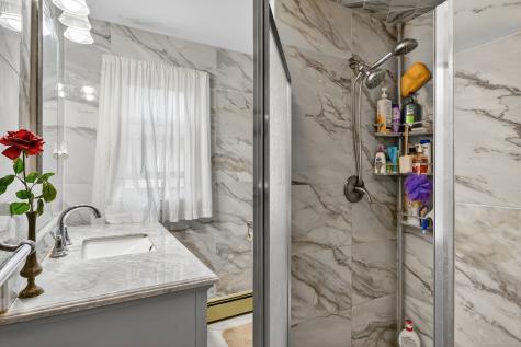 15 Saint John Street Manchester CT 06040