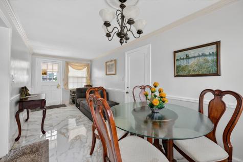 15 Saint John Street Manchester CT 06040