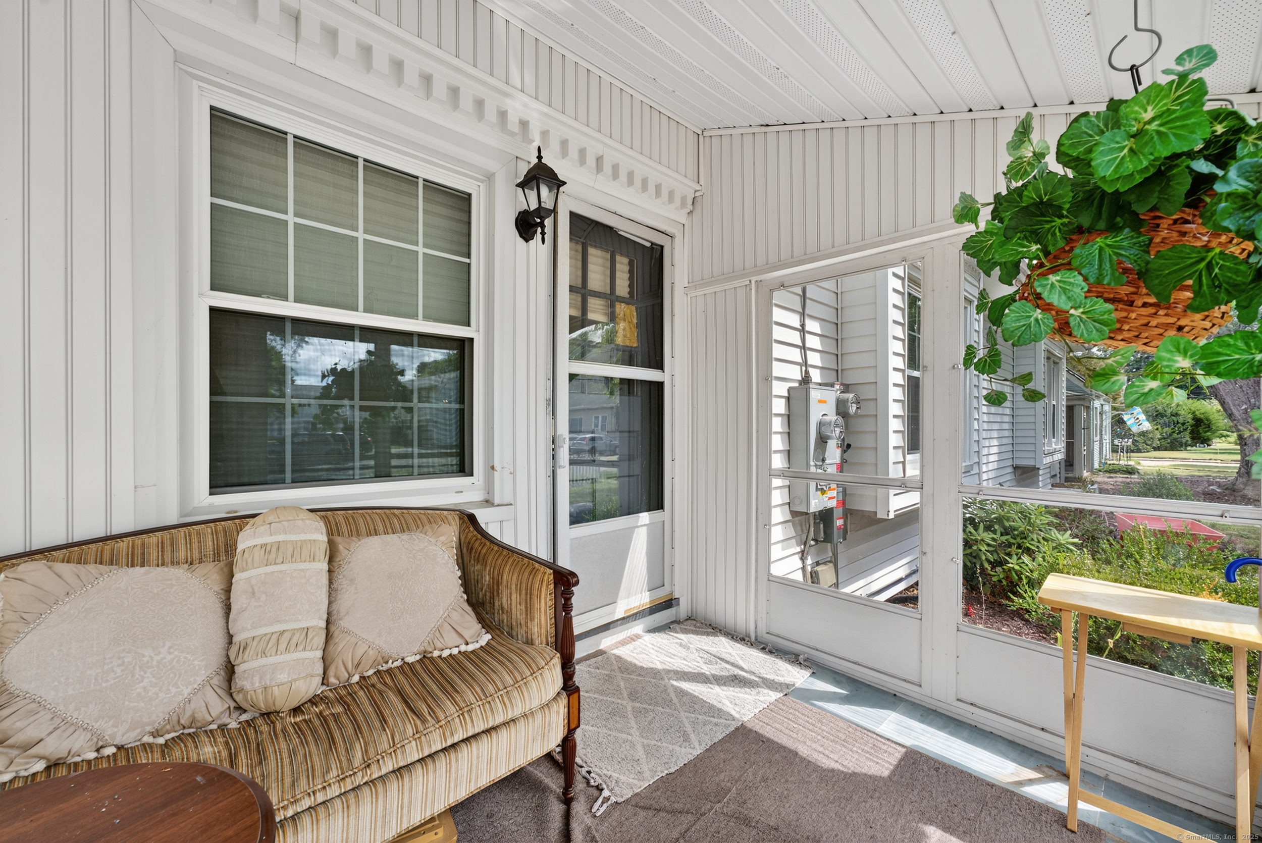 15 Saint John Street Manchester CT 06040