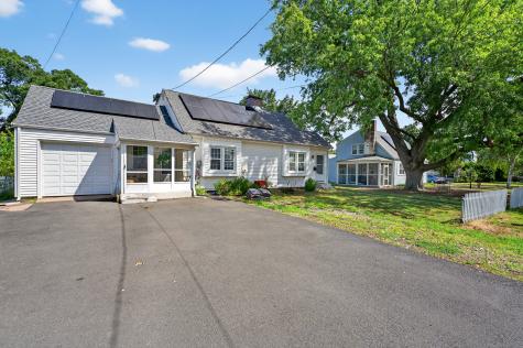 15 Saint John Street Manchester CT 06040