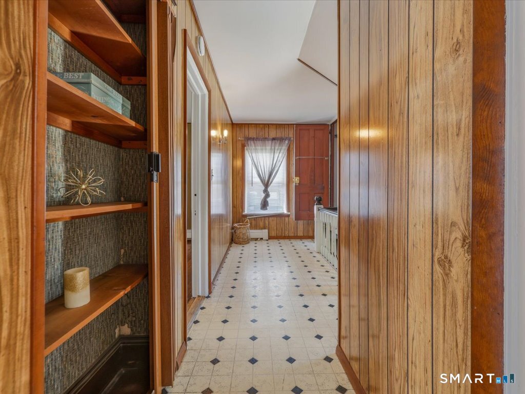 49 Cole Street New London CT 06320