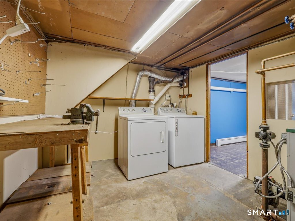 49 Cole Street New London CT 06320