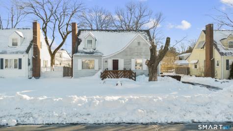 82 Foxcroft Drive Manchester CT 06040