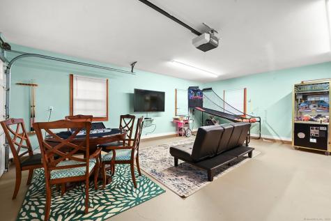 35 Knollcrest Road New Fairfield CT 06812